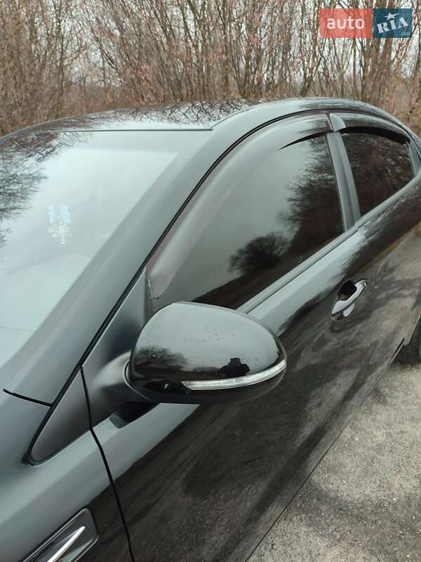 Седан Kia Rio 2013 в Киеве