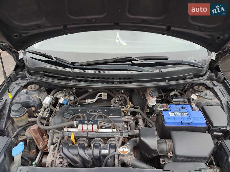Седан Kia Rio 2013 в Киеве