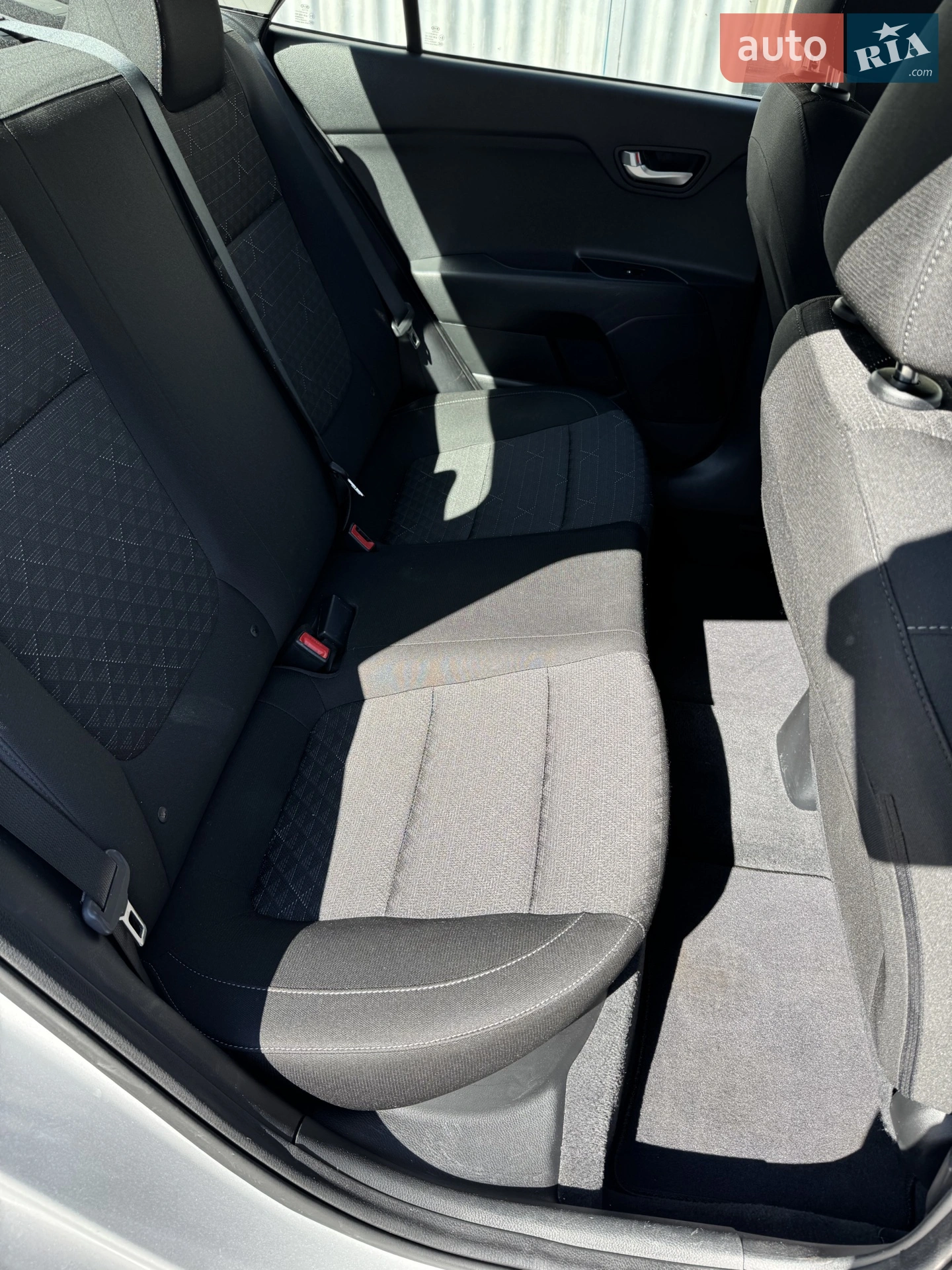 2019 Kia Rio - мініатюра 37