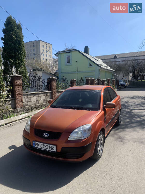 Седан Kia Rio 2006 в 