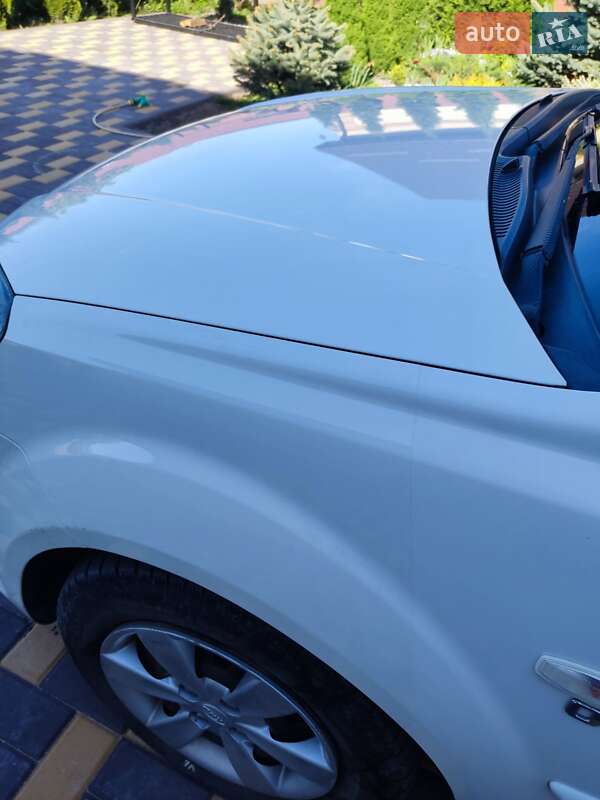 Хэтчбек Kia Rio 2010 в Кропивницком