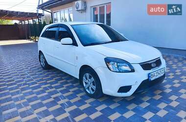 Хетчбек Kia Rio 2010 в Кропивницькому