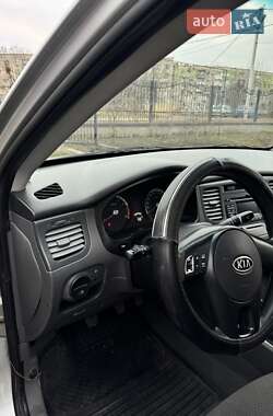 Седан Kia Rio 2011 в 