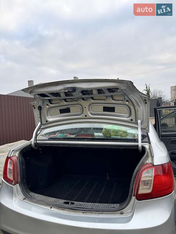 Седан Kia Rio 2011 в Нововолынске