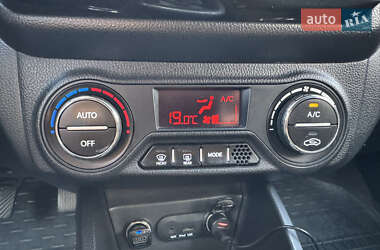 Седан Kia Rio 2012 в 