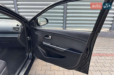Седан Kia Rio 2012 в 