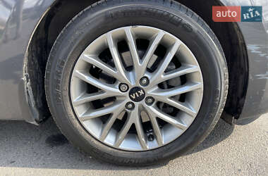 Хетчбек Kia Rio 2018 в 