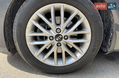 Хетчбек Kia Rio 2018 в 