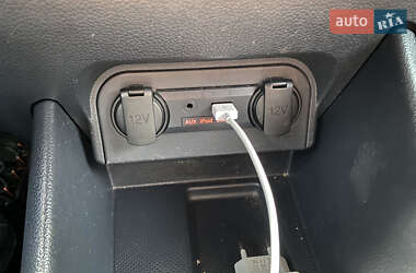 Хэтчбек Kia Rio 2012 в 