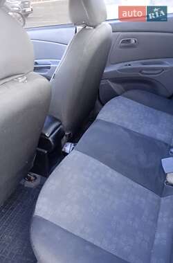 Хетчбек Kia Rio 2011 в 