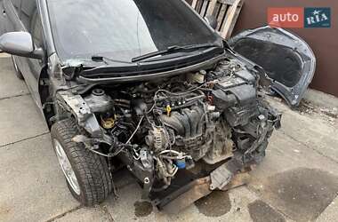 Хэтчбек Kia Rio 2012 в 