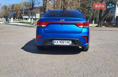 Седан Kia Rio 2019 в 