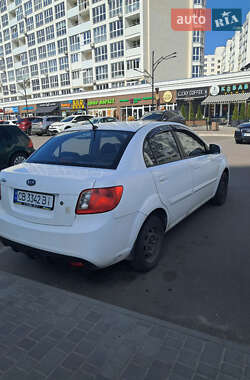 Седан Kia Rio 2010 в 