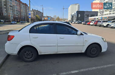 Седан Kia Rio 2010 в 
