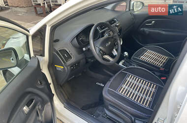 Седан Kia Rio 2017 в 