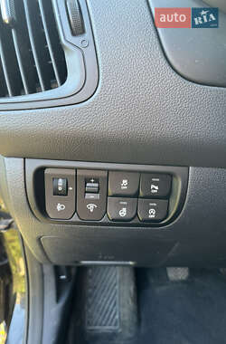 Хэтчбек Kia Rio 2013 в 