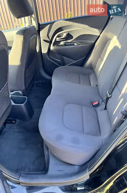 Хэтчбек Kia Rio 2013 в 