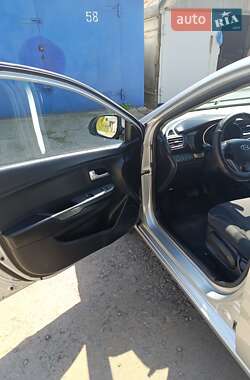 Седан Kia Rio 2012 в 