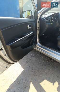 Седан Kia Rio 2012 в 