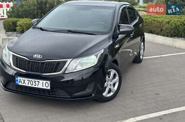 Седан Kia Rio 2013 в 