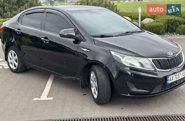 Седан Kia Rio 2013 в 