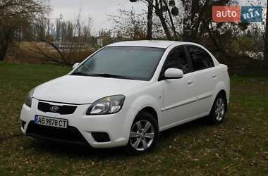 Седан Kia Rio 2011 в 