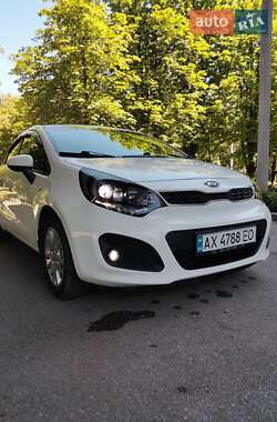 Хетчбек Kia Rio 2011 в 