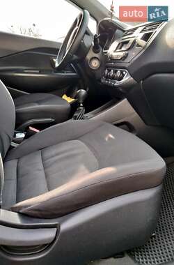 Хетчбек Kia Rio 2011 в 