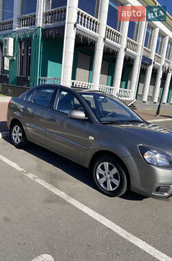 Седан Kia Rio 2011 в 