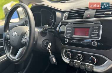 Хэтчбек Kia Rio 2016 в 