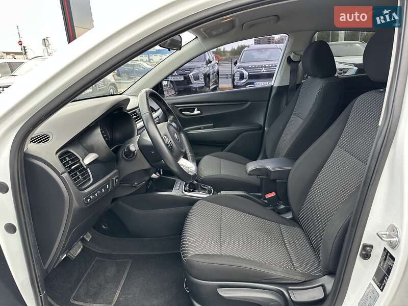 Седан Kia Rio 2018 в Киеве