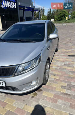 Седан Kia Rio 2013 в Харькове