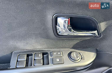 Хэтчбек Kia Rio 2012 в 