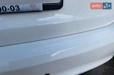 Седан Kia Rio 2013 в 