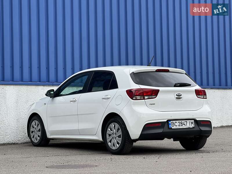 Хетчбек Kia Rio 2017 в Львові