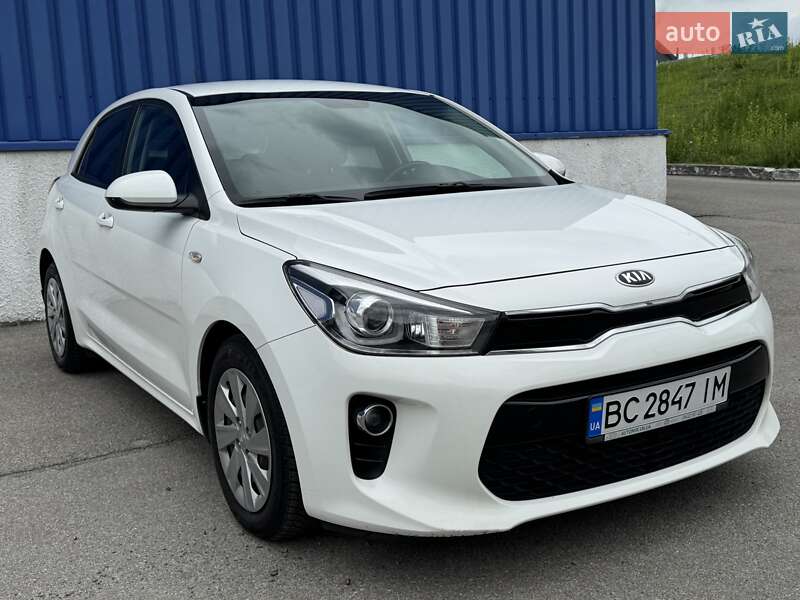 Хетчбек Kia Rio 2017 в Львові