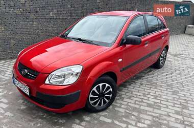 Хэтчбек Kia Rio 2009 в 