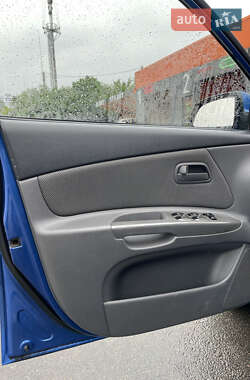 Хэтчбек Kia Rio 2007 в 