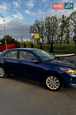 Хэтчбек Kia Rio 2017 в 