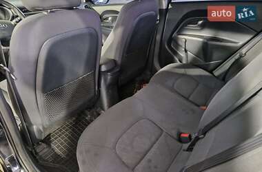 Седан Kia Rio 2017 в 