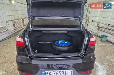 Седан Kia Rio 2017 в 