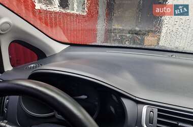 Седан Kia Rio 2017 в 