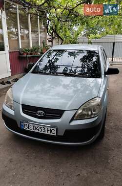 Хетчбек Kia Rio 2006 в Первомайську