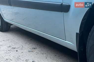 Хетчбек Kia Rio 2006 в 
