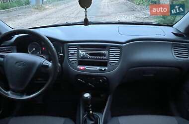 Хетчбек Kia Rio 2006 в 