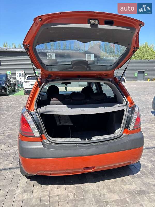 Хетчбек Kia Rio 2006 в Кривому Розі