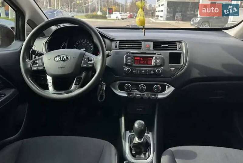Седан Kia Rio 2013 в Киеве