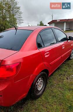 Седан Kia Rio 2010 в 