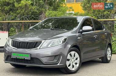 Седан Kia Rio 2013 в Одессе