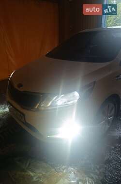 Седан Kia Rio 2012 в 